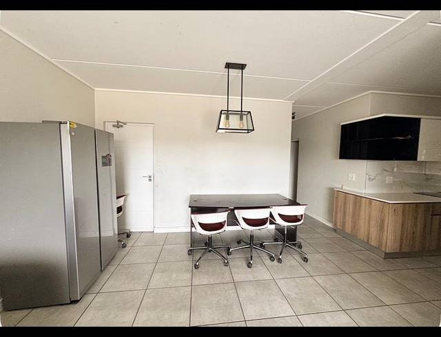 3 BEDROOM APARTMENT FOR SALE IN WATERFALL